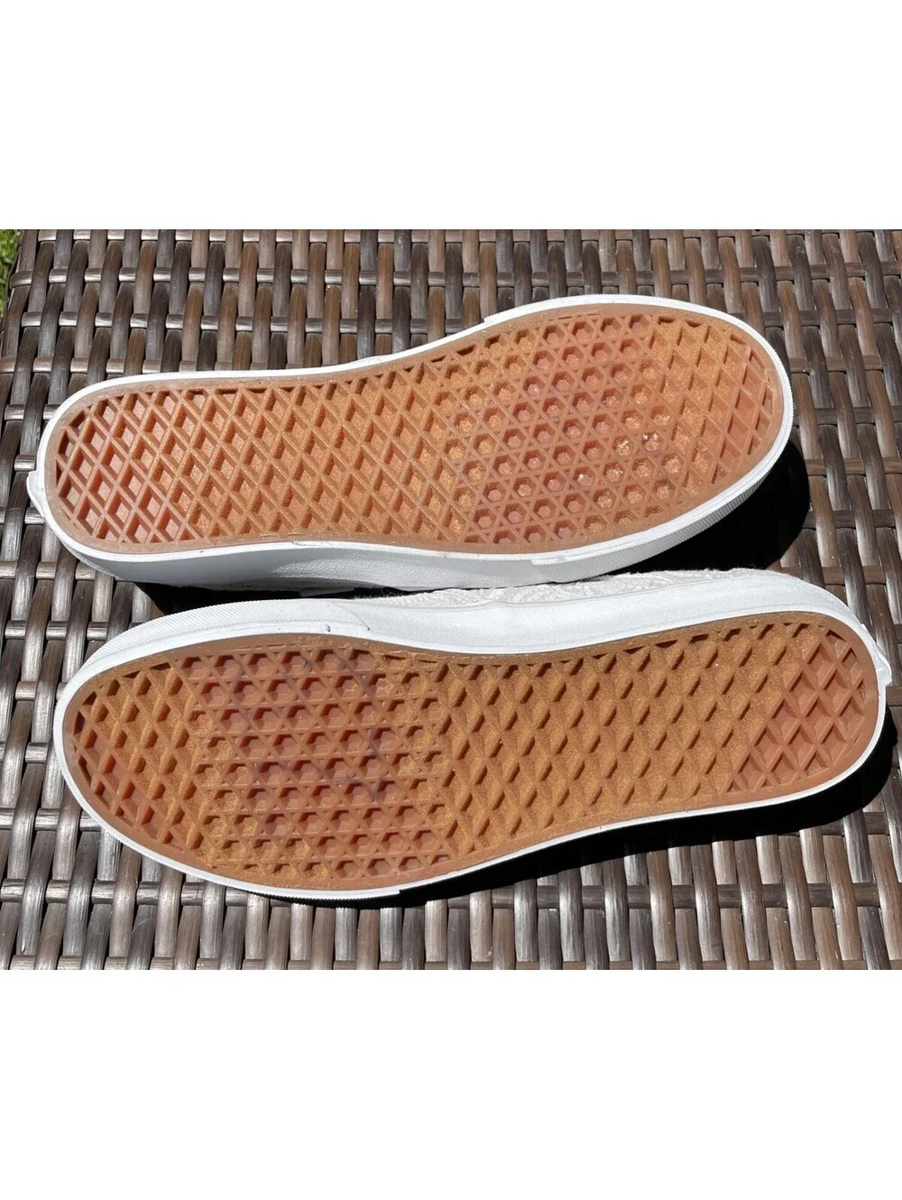 VANS Classic Slip-On Sneakers Floral Lace Pattern Women Size 9.5 Ivory